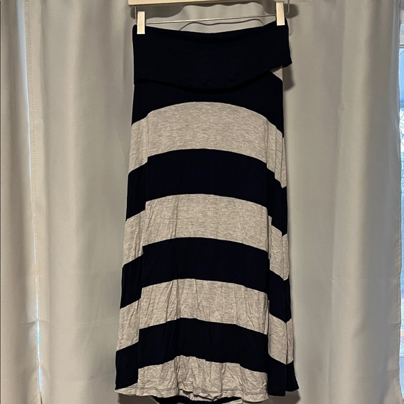 GAP Dresses & Skirts - GAP Navy and Light Gray Horizontal Stripe Maxi Skirt